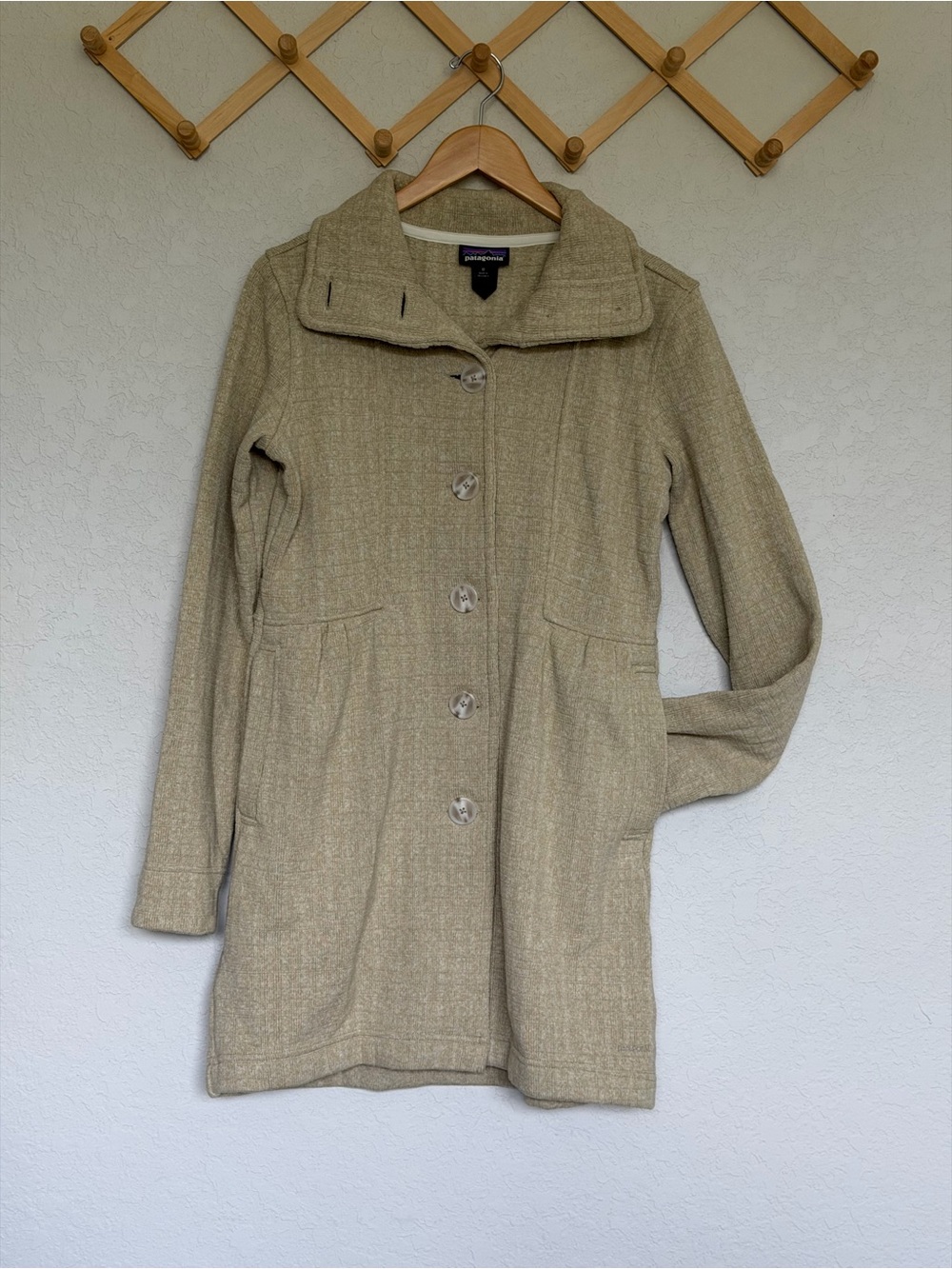 Patagonia W’s Better Sweater Funnel Neck Coat in Beige NWOT